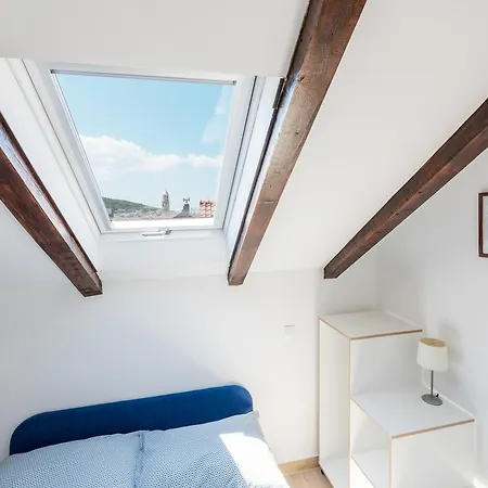 Sugar Suite,self Check In,split Center!! Apartament