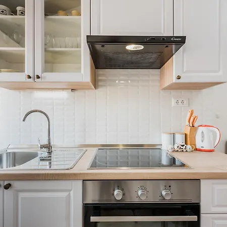 Sugar Suite,Self Check In,Split City Center!! Apartment *