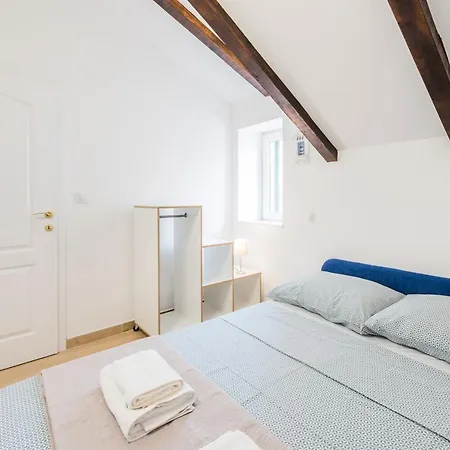 Sugar Suite,Self Check In,Split City Center!! Apartment