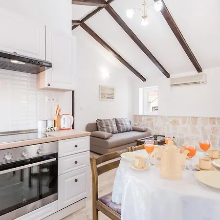 Sugar Suite,self Check In,split Center!! アパート スプリト