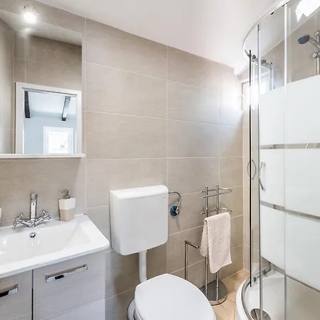 Sugar Suite,Self Check In,Split City Center!! Apartment *